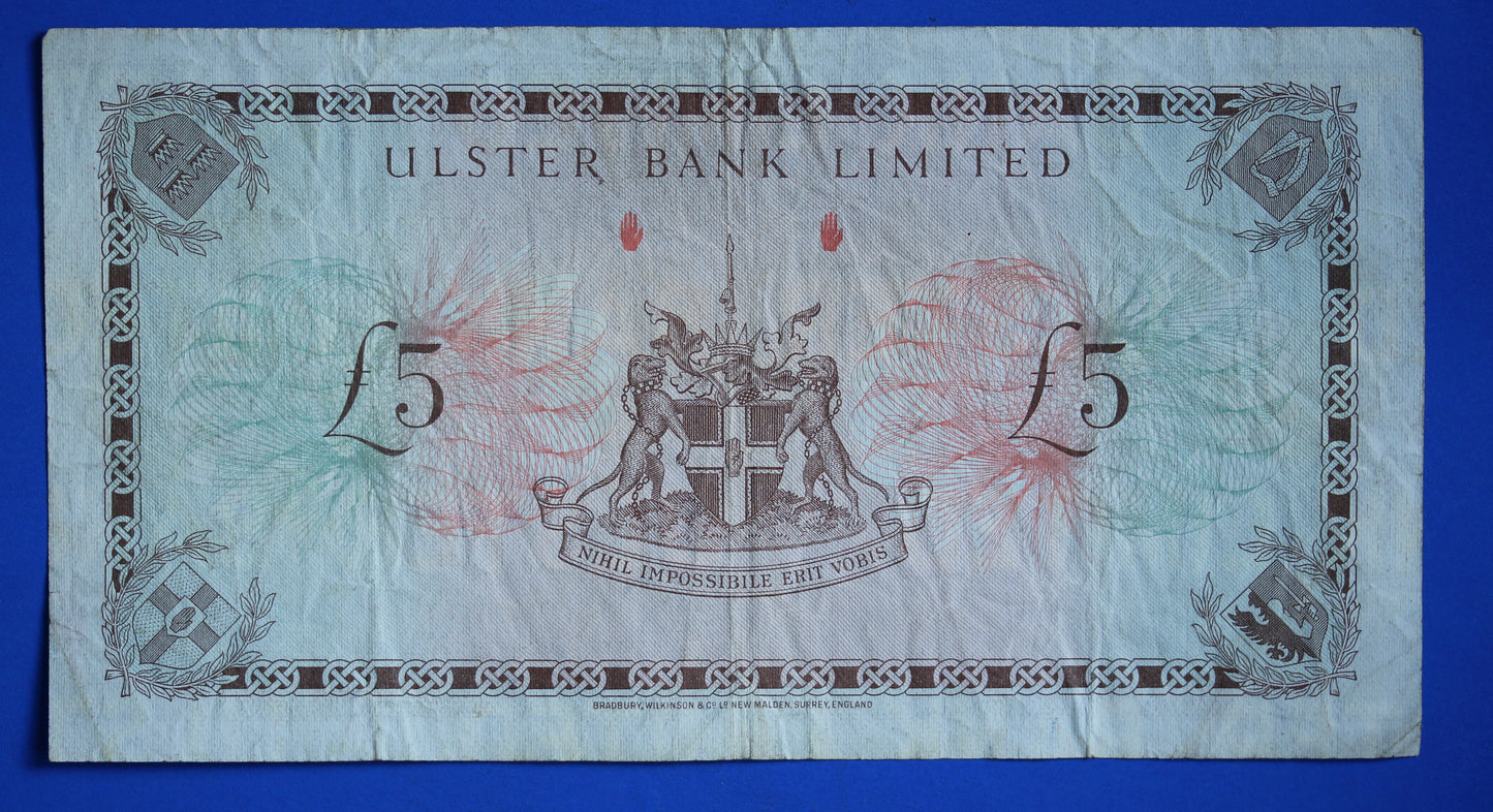 1982 Northern Ireland £5 Five Pound Banknote - 1982 Northern Ireland £5 Five Pounds Banknote - Ulster Bank Chambers [10/23 28119]