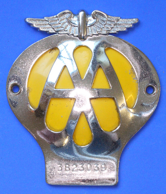 British Automobile Association AA members car badge - 1960-61       [05/24 30151]