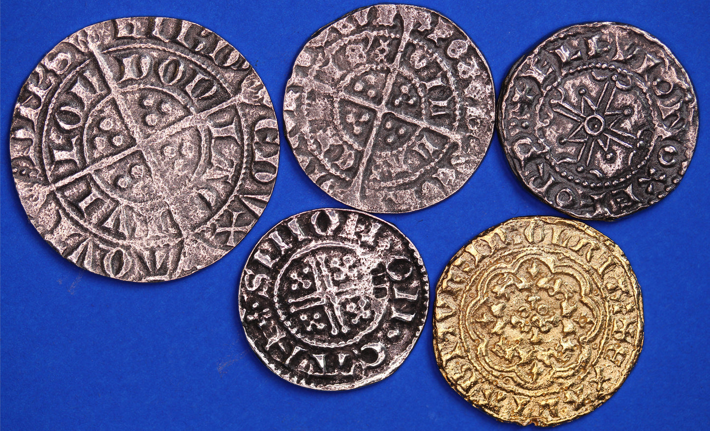 REPRODUCTION Medieval coins 5 Medieval coins, William 1, Edward 1 and 111, Henry II and VI, 18-25mm [5MED]