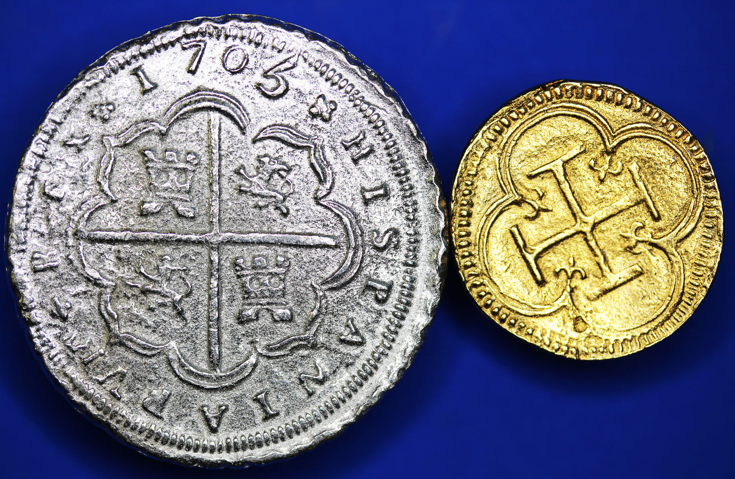 REPRODUCTION, Replica - Gold Doubloon Spanish colonial 2 Escudos 16th C (22mm) & 1705 Philip V 8 VIII Real Seville (35mm) coins [2SPAIN]