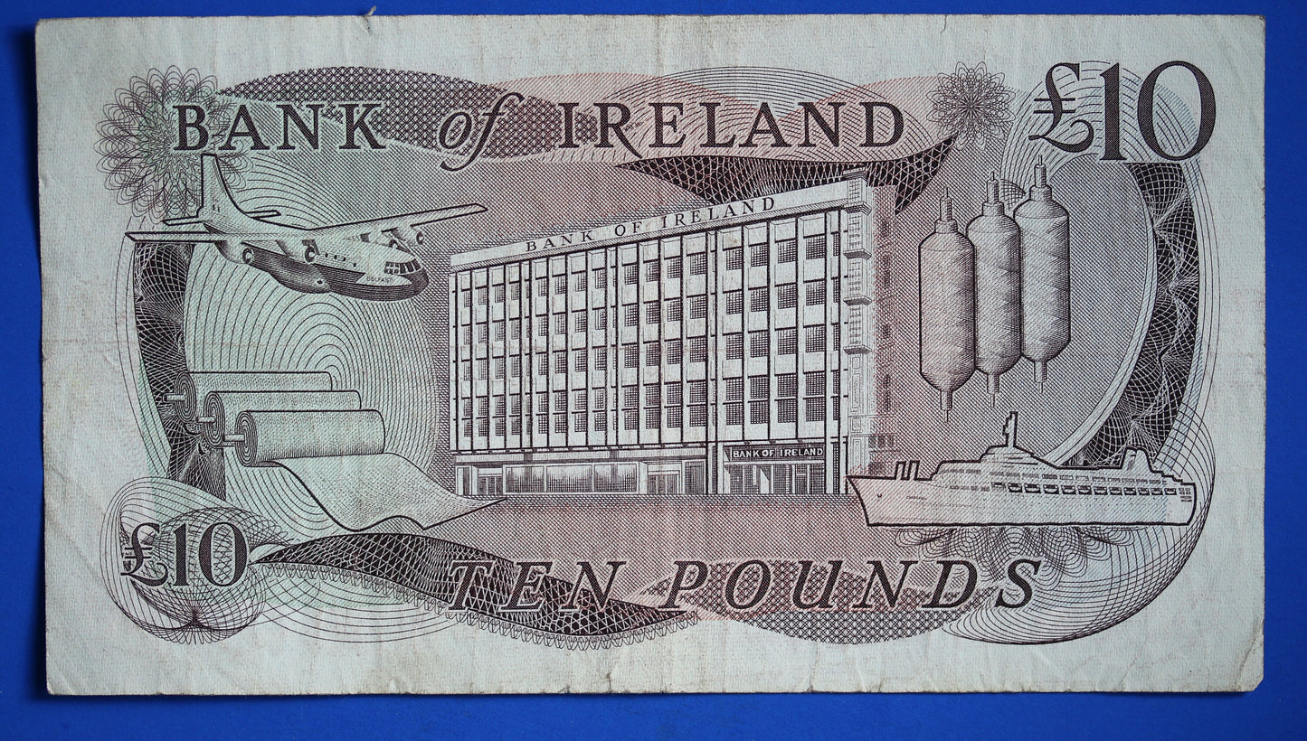 1984 Bank of Ireland, Northern Ireland, Ten pound, 10 pound, Harrison Prefix "AB 660010" banknote   [R10/24 28124]