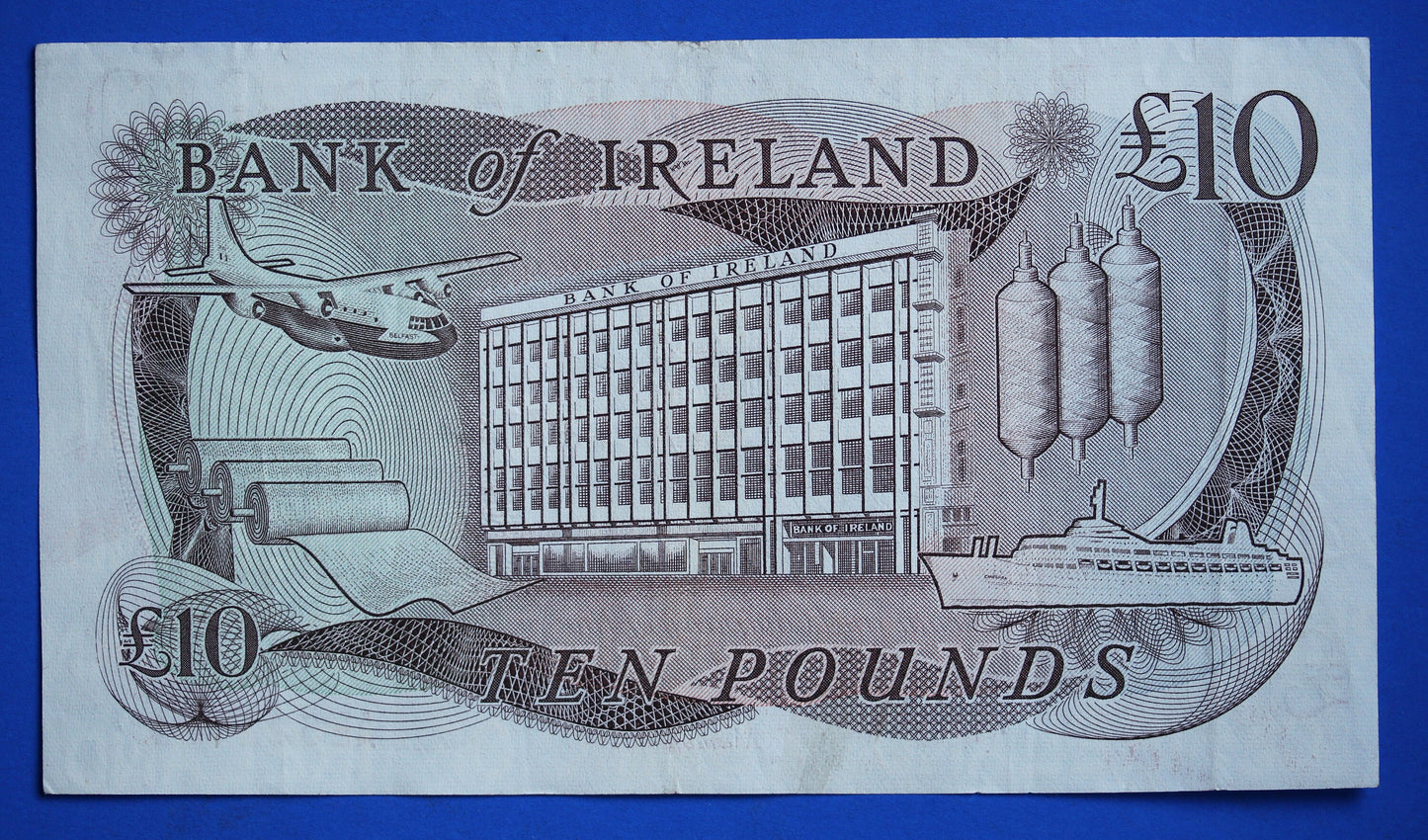 1984 Bank of Ireland, Northern Ireland, Ten pound, 10 pound, Harrison Prefix "AE" banknote   [R11/24 28911]