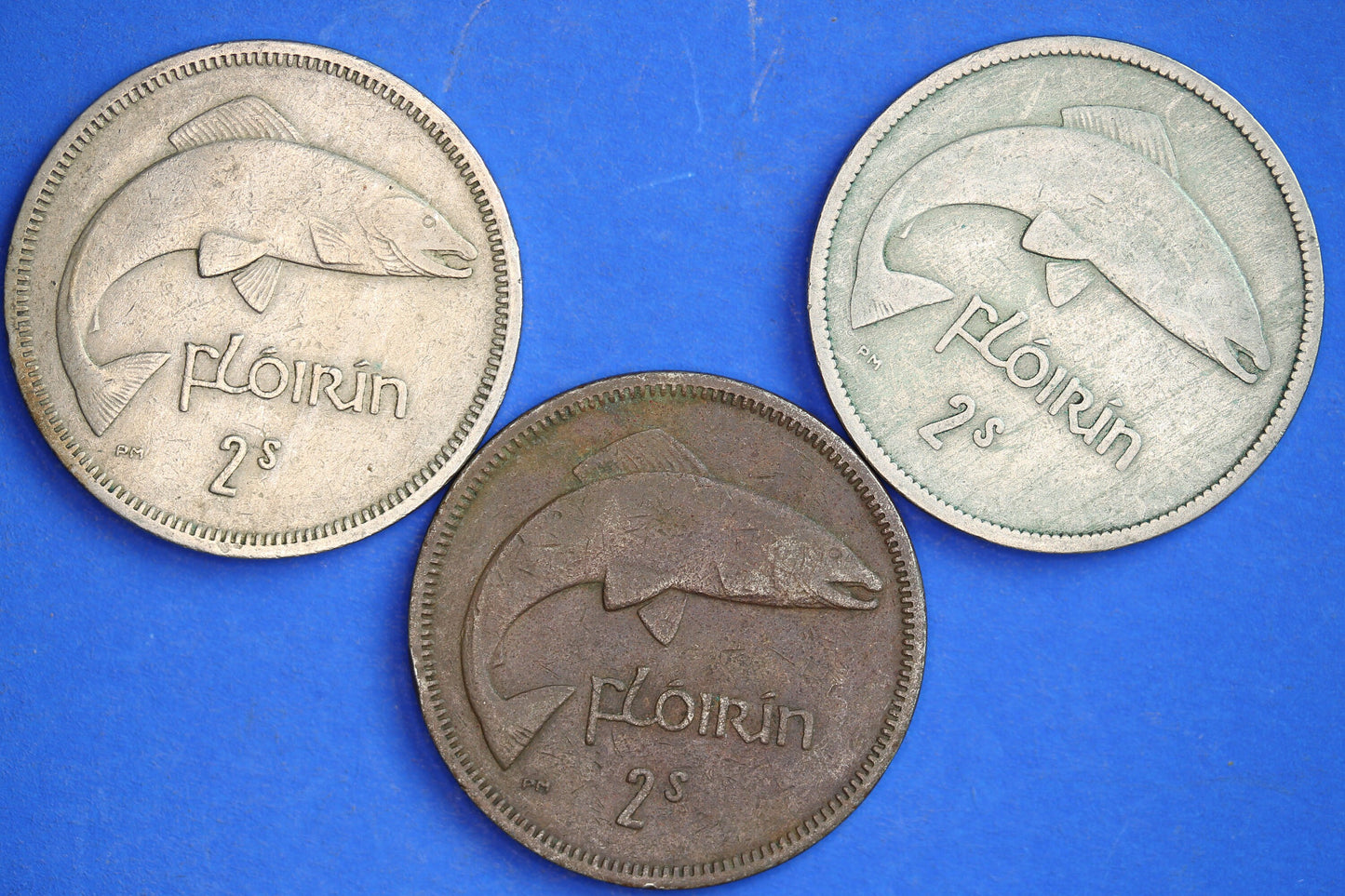 GENUINE 3 Irish florins /two shillings Ireland EIRE coins, Salmon, various dates [R04/25 29904]
