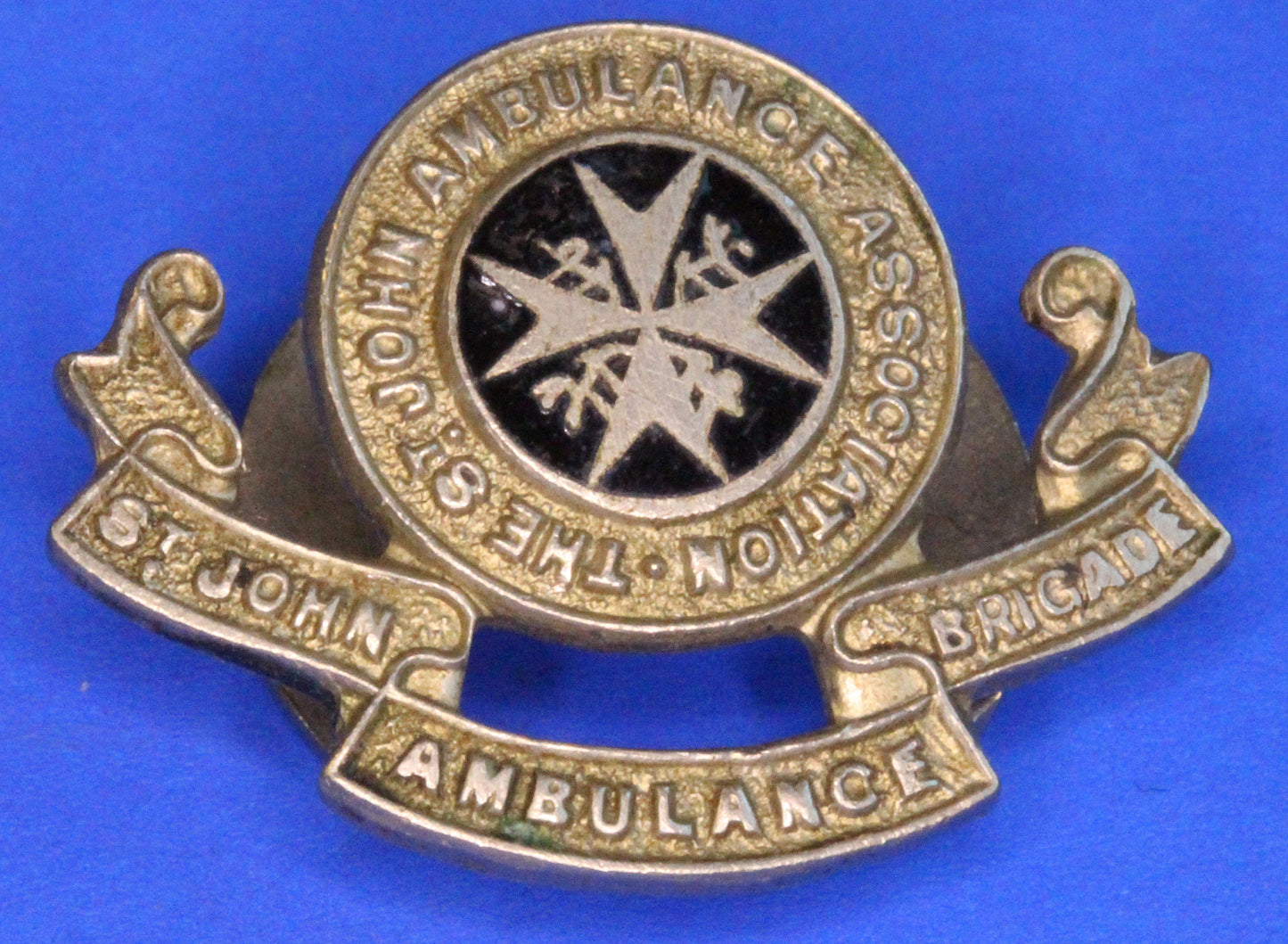 St John's Ambulance Association Lapel badge, 24mm wide            [R05/25 28981]