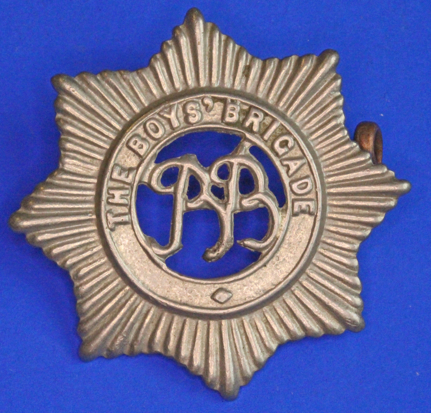 The Boys Brigade field service cap badge 1927 to 1970    [R05/25 29729]