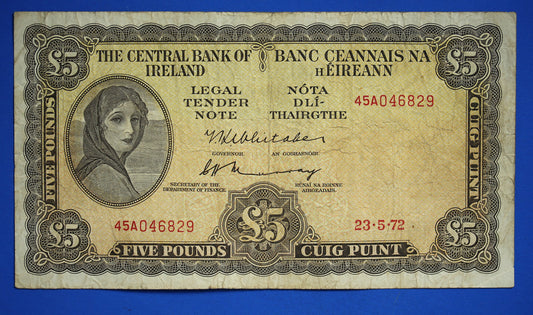 1972 Central Bank of Ireland, Five 5 Pound, Five 5 Punt Irish EIRE Lady Lavery banknote [R07/25 30598]
