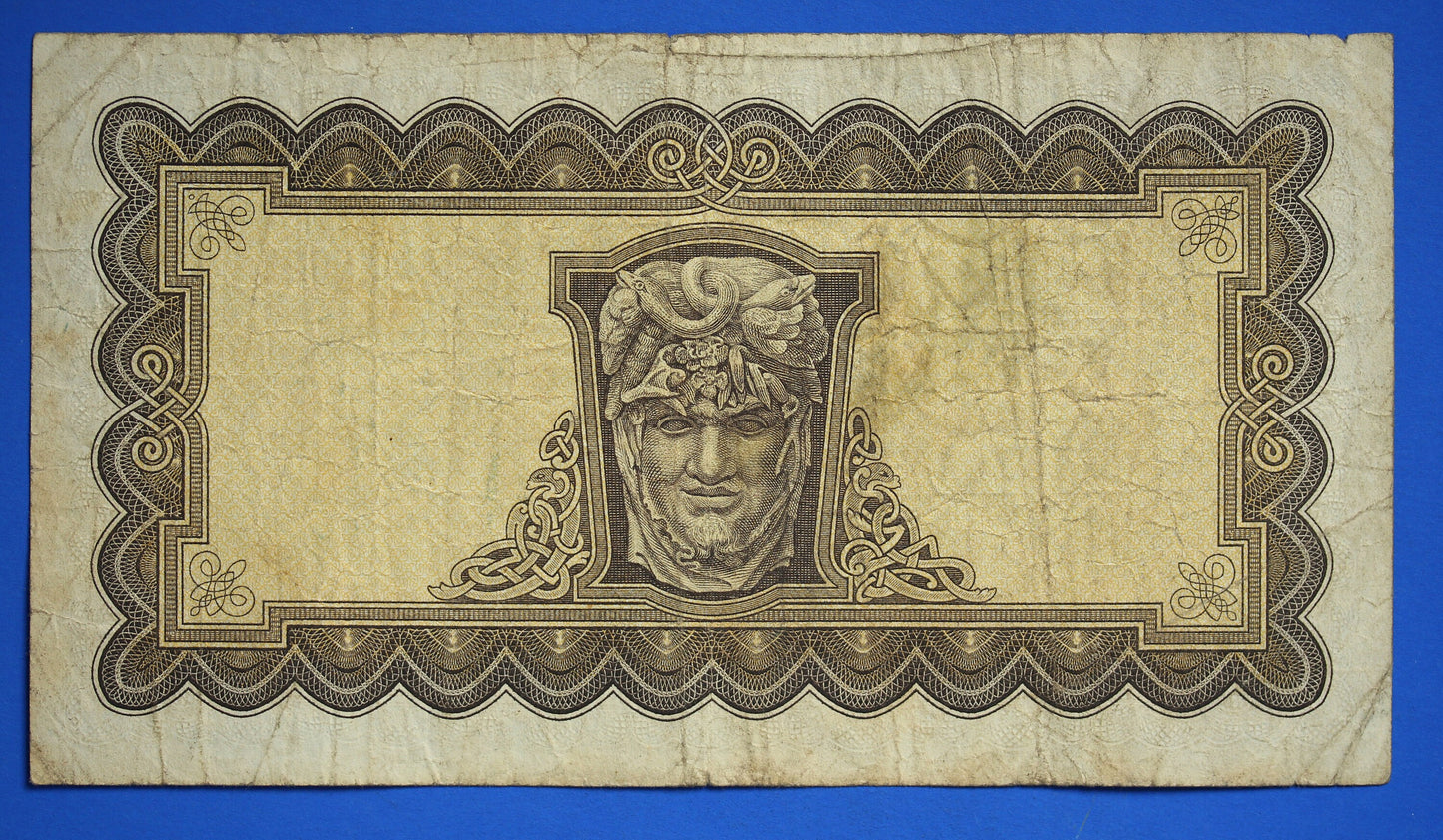 1967 Central Bank of Ireland, Five 5 Pound, Five 5 Punt Irish EIRE Lady Lavery banknote [R07/25 30597]