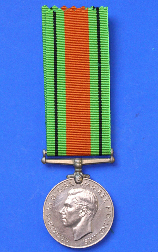 WW2 medal - George VI Defence with ribbon      [R09/25 30178]