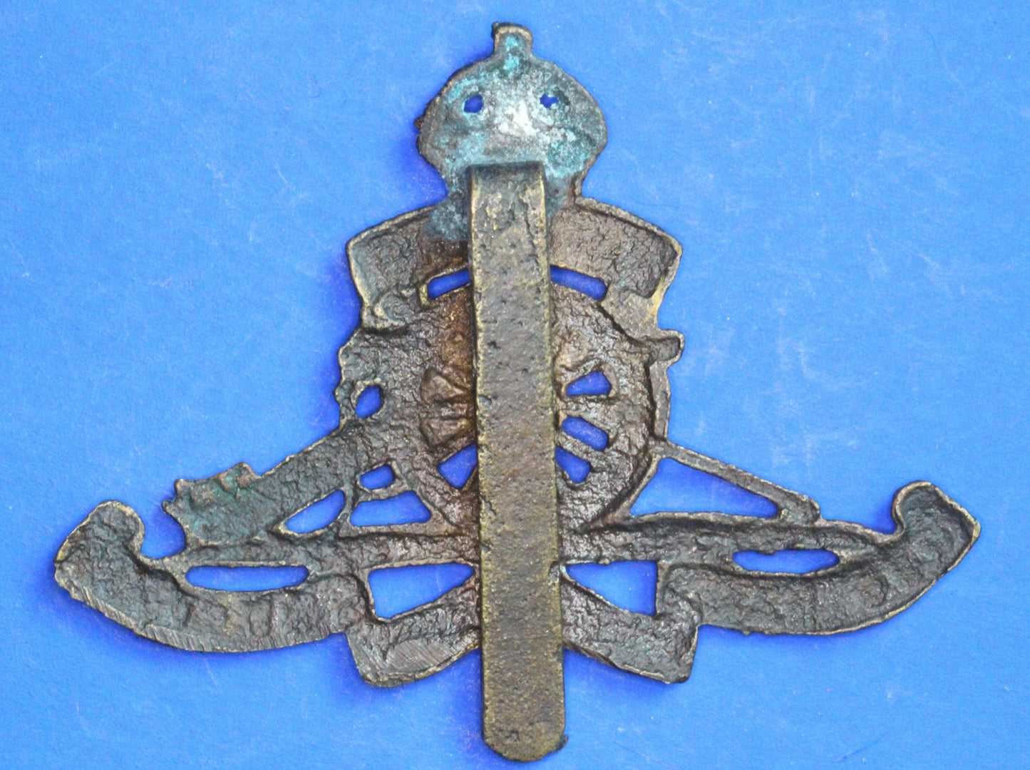 British Army Vintage World War 1 - WW1 Royal Artillery Regiment cap badge  [R09/25 30955]