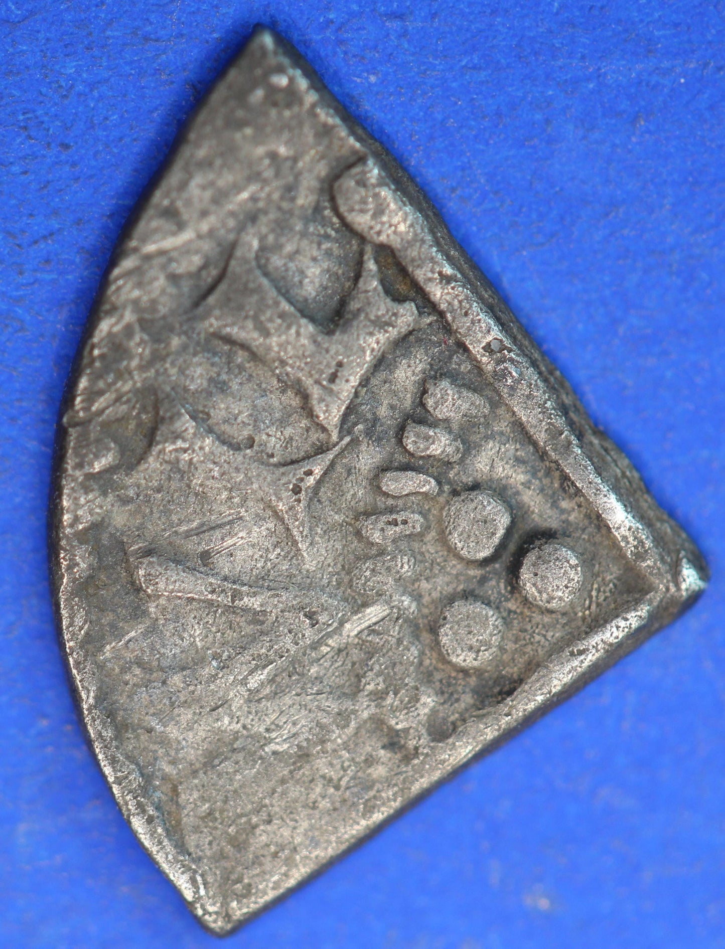Medieval hammered long cross silver cut farthing, 0.37g   [R10/25 31039]