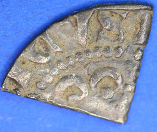 Medieval hammered long cross silver cut farthing, 0.26g   [R10/25 31041]