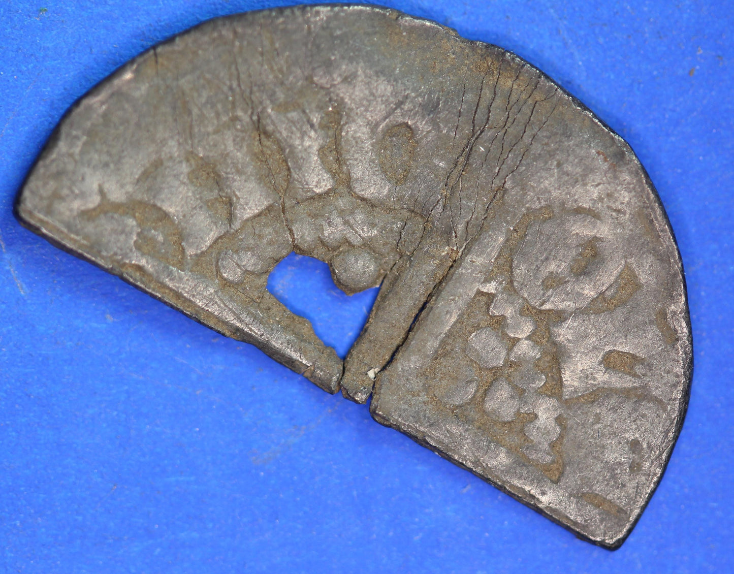 Medieval hammered long cross silver cut penny,  0.78g   [R09/25 30661]