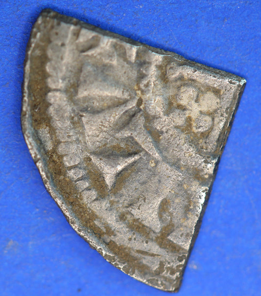 Medieval hammered long cross silver cut farthing, 0.30g   [R10/25 31038]