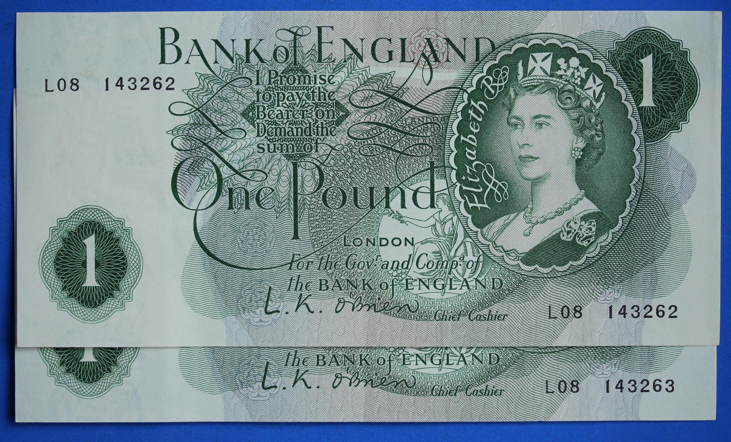 2x 1960 Bank of England One pound 1 pound, O'Brien "L08" Elizabeth II banknotes CONSECUTIVE   [12/24 31543]