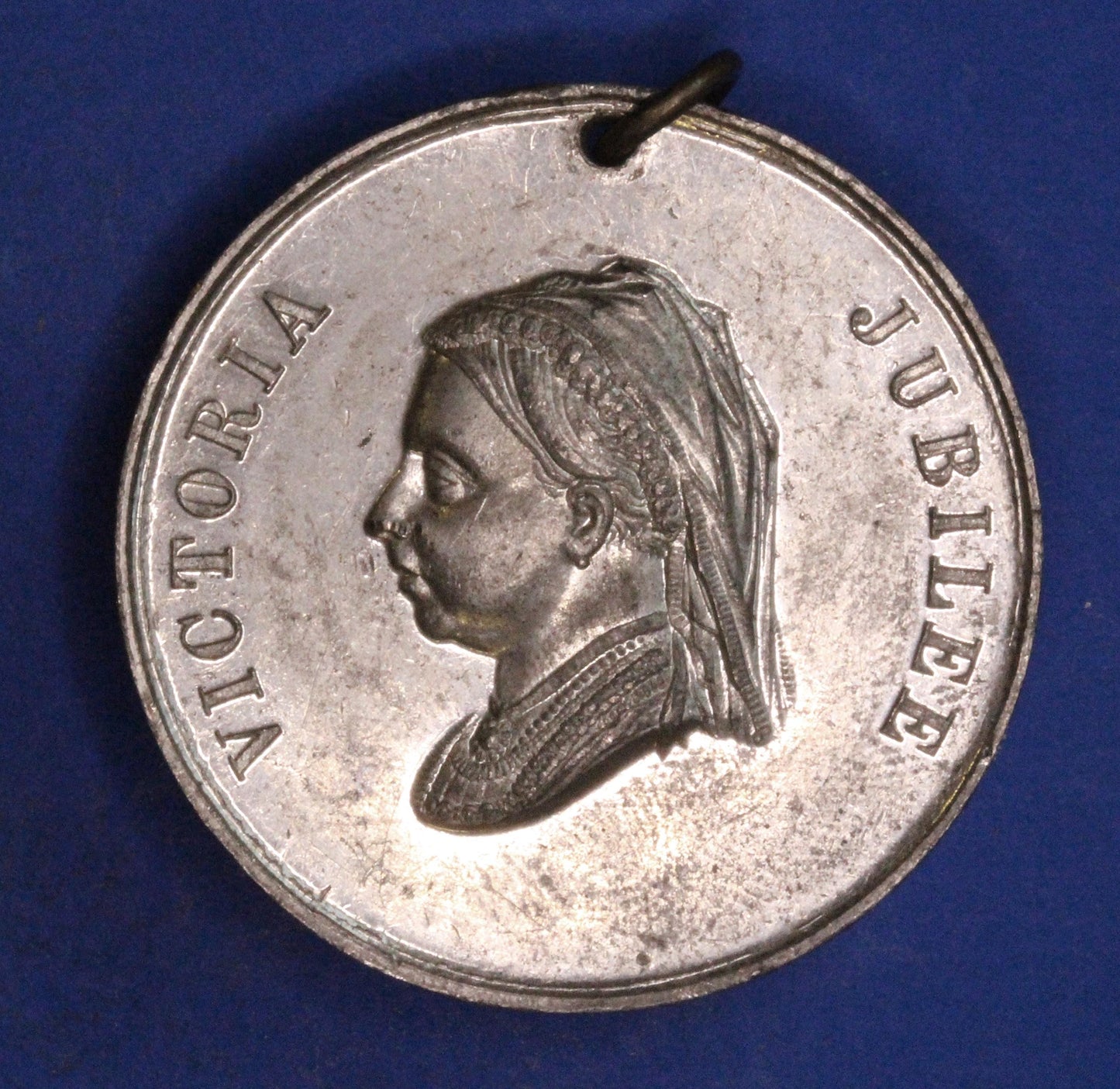 British Medal /Medallion - 1887 Victoria Golden Jubilee medal, 36mm     [R12/25 31562]