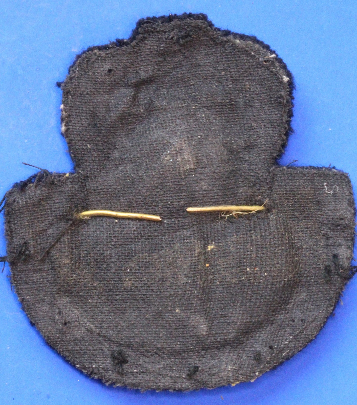 British Military Vintage - QE2 RAF Royal Air Force Officers Cloth Cap Badge    [02/25 32020]