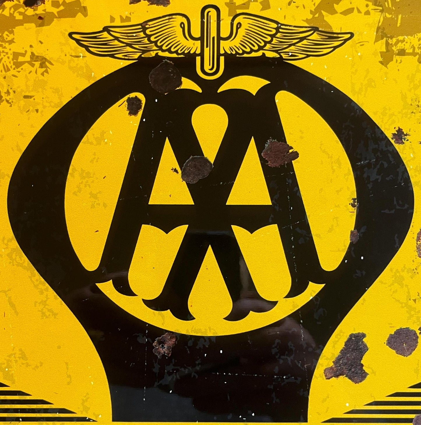 Reproduction Metal Vintage Style Wall Sign - Automobile Association AA Approved Garage, 10x8 inch [AAGAR]