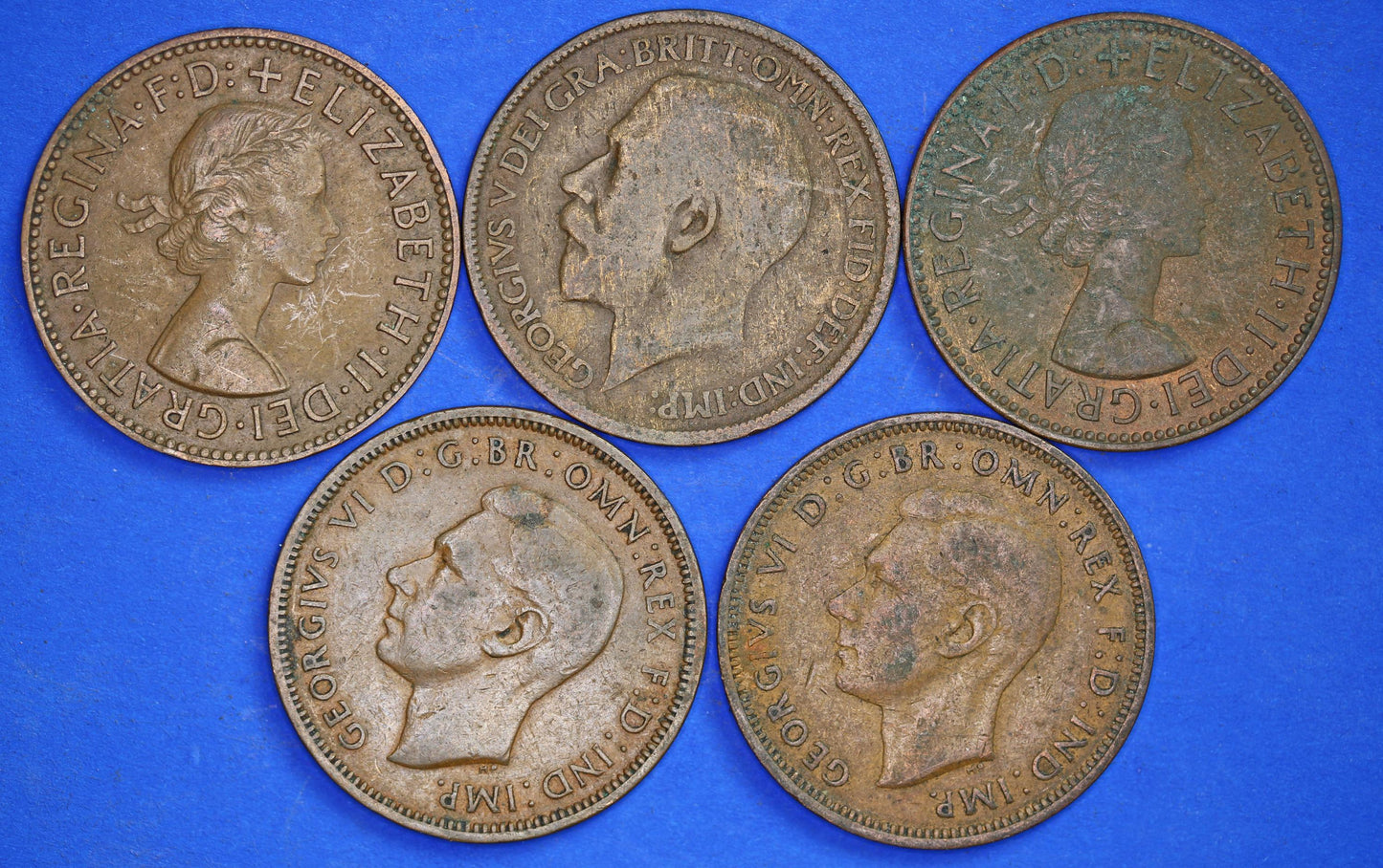 GENUINE British Coins -  Collection of pre-decimal British Half Pennies various dates  [02/25 28043]