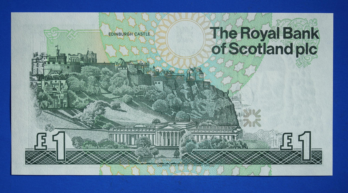 2 Royal Bank of Scotland plc One Pound Banknotes, Consecutive Numbers, Scottish Banknotes, Edinburgh Castle   [02/25 28104]