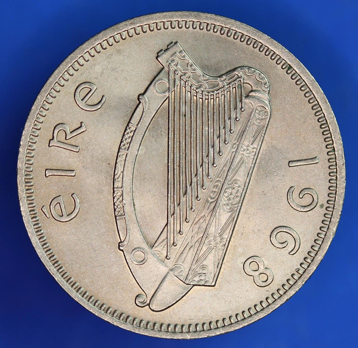 GENUINE 1968 Irish shilling Ireland EIRE higher grade coin, Bull Coin [03/25 32288]