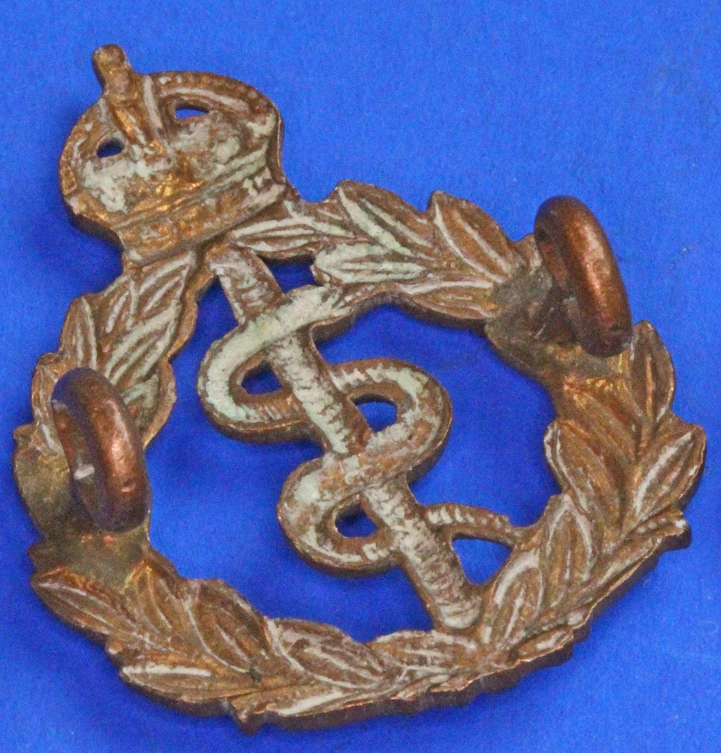 British World War 1 - One RAMC trade badge issued to Medical Trainees from other Regiments H:3cm   [RAMC1]