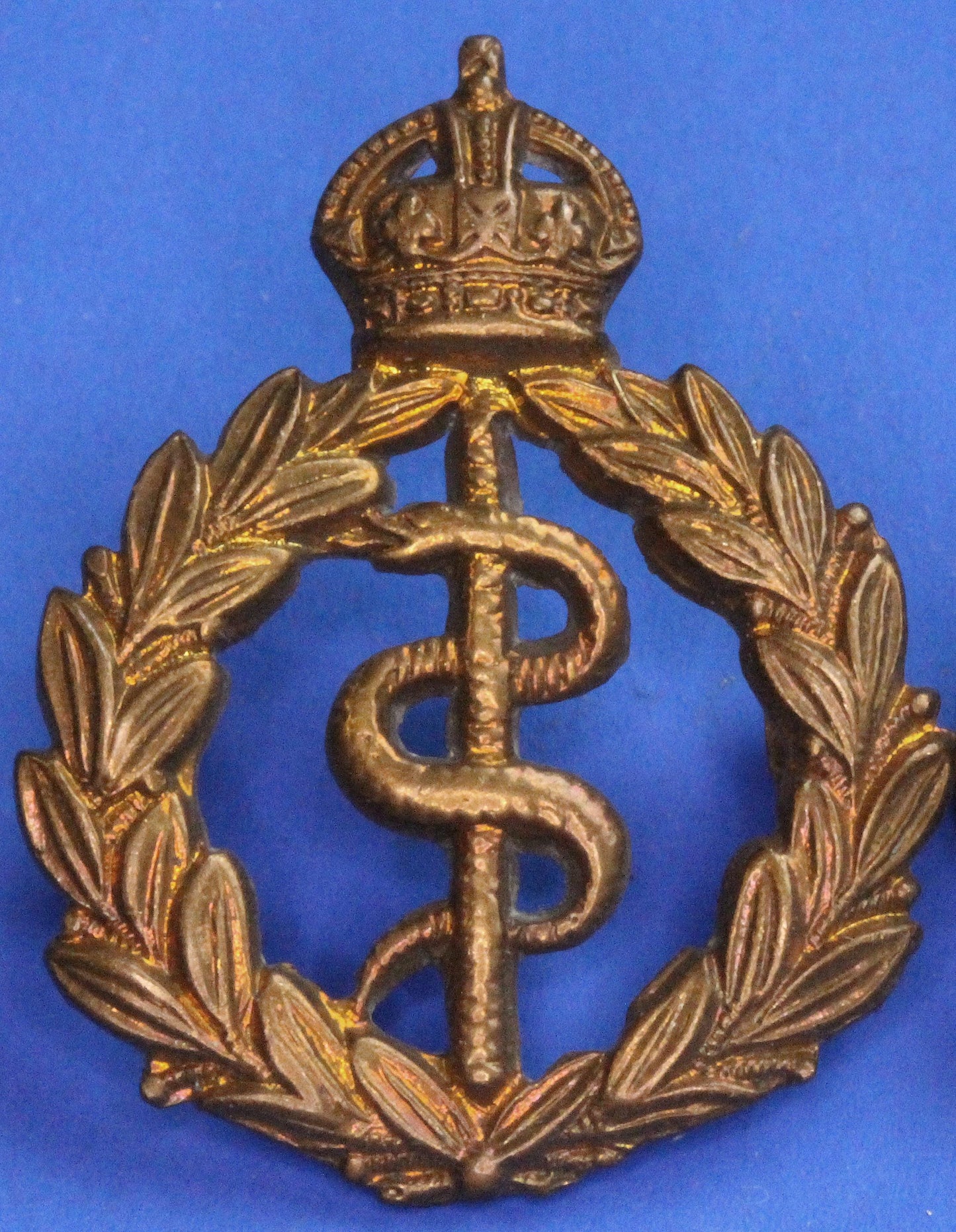 British World War 1 - One RAMC trade badge issued to Medical Trainees from other Regiments H:3cm   [RAMC1]