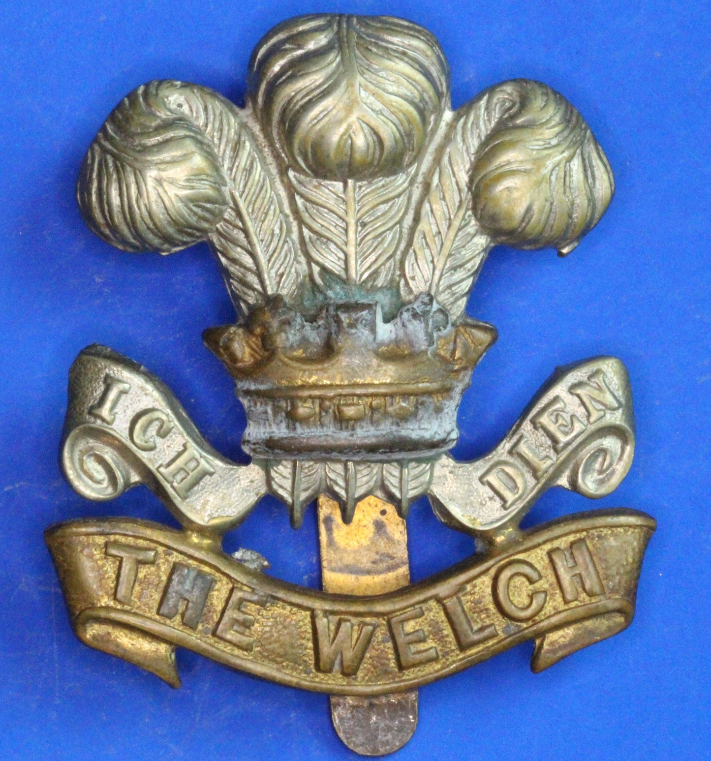 British Army Vintage World War 1 - WW1 Welsh Regiment lapel badge, 1914-1918      [09/25 33140]