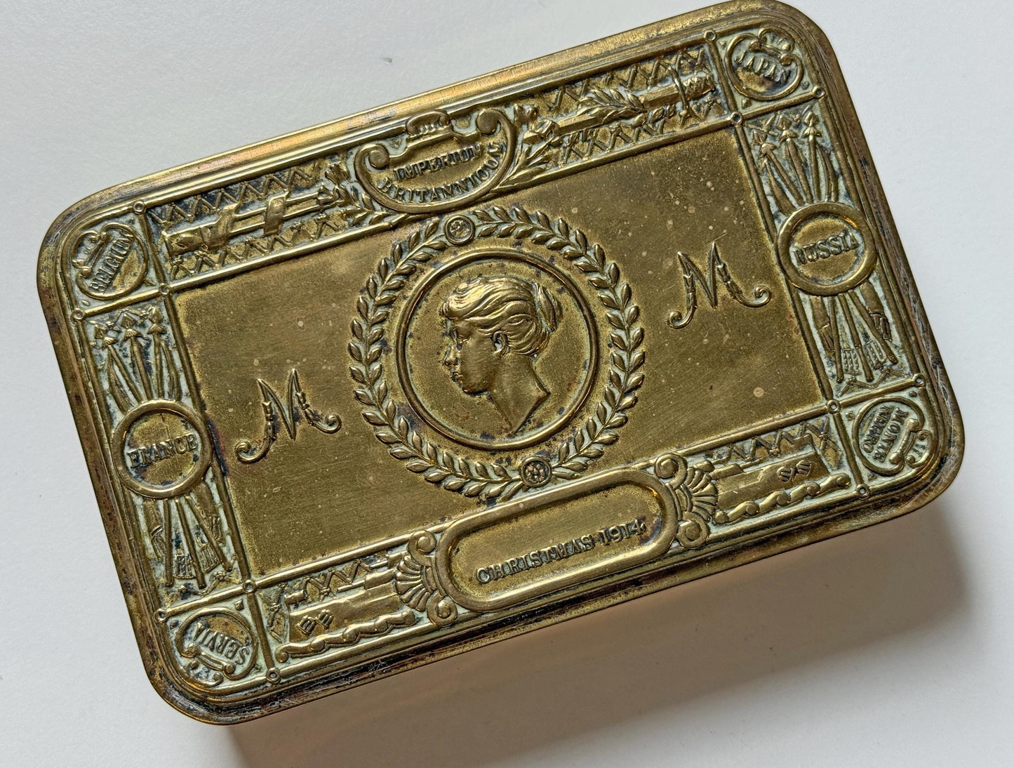 British Army Militaria World War 1 WW1 - WW1 1914 Princess Mary Christmas tin, tobacco or Chocolate   [09/25 32652]
