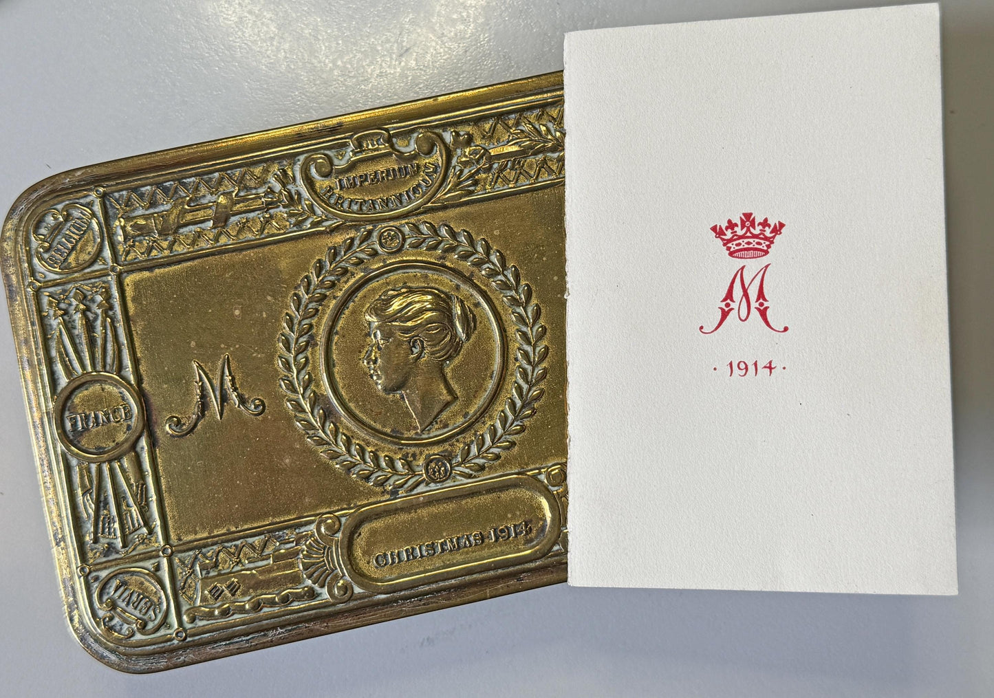 British Army Militaria World War 1 WW1 - WW1 1914 Princess Mary Christmas tin, tobacco or Chocolate   [09/25 32652]