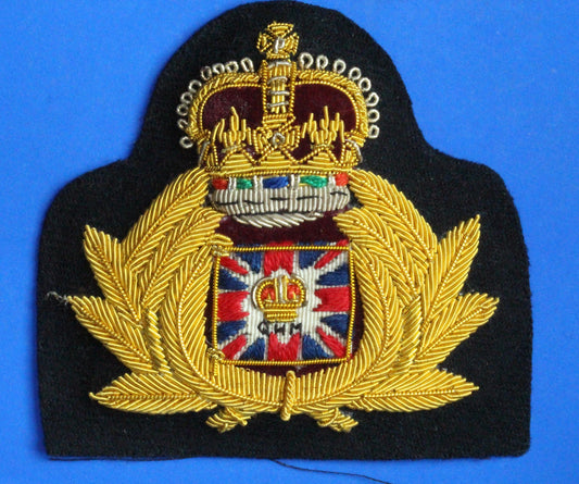 British Vintage - Navy Queen's Harbour Master QHM Cap Badge Bullion       [09/25 33243]