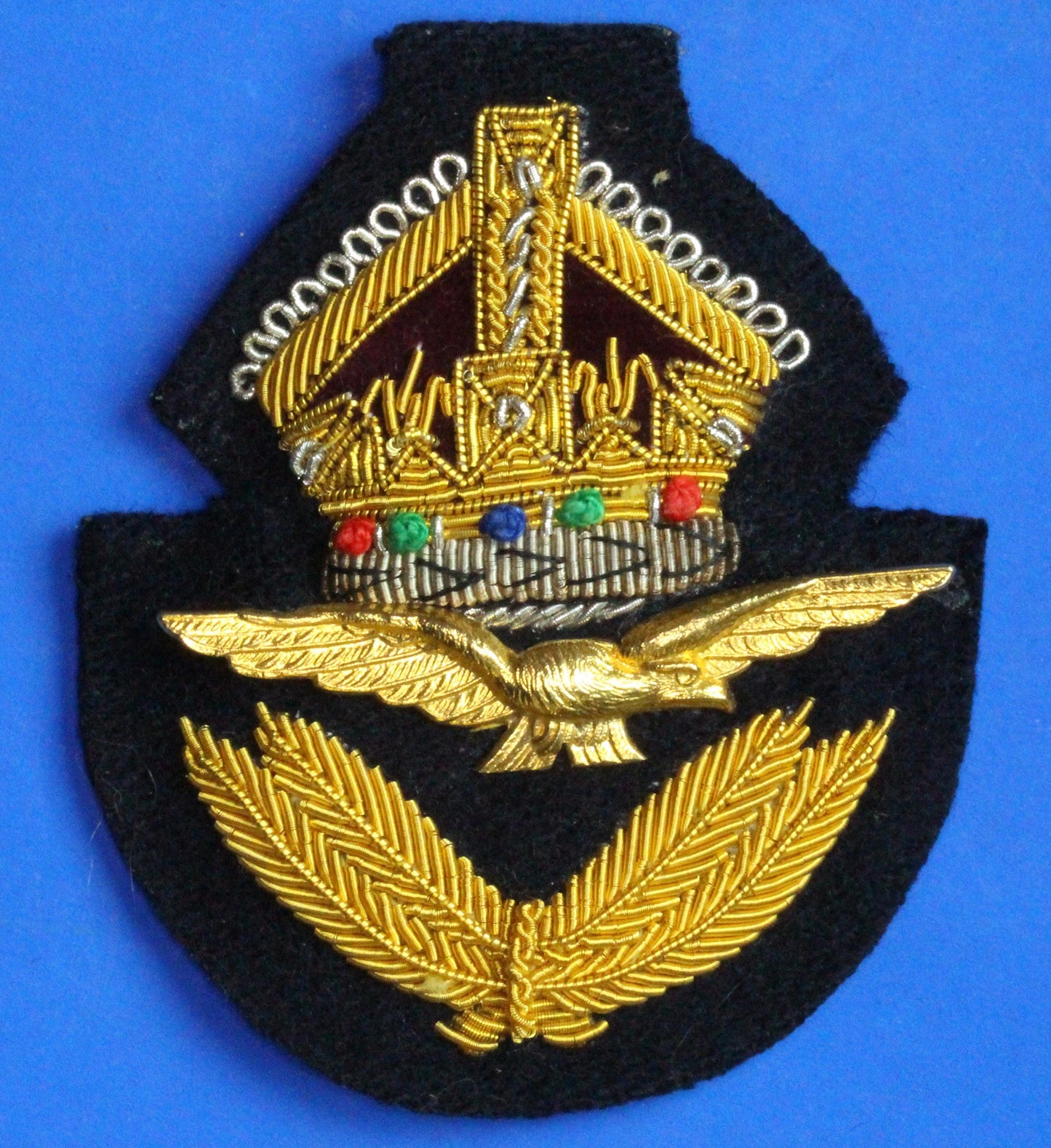 British Military Vintage - Royal Air force RAF Cap badge, King's Crown    [09/25 33246]