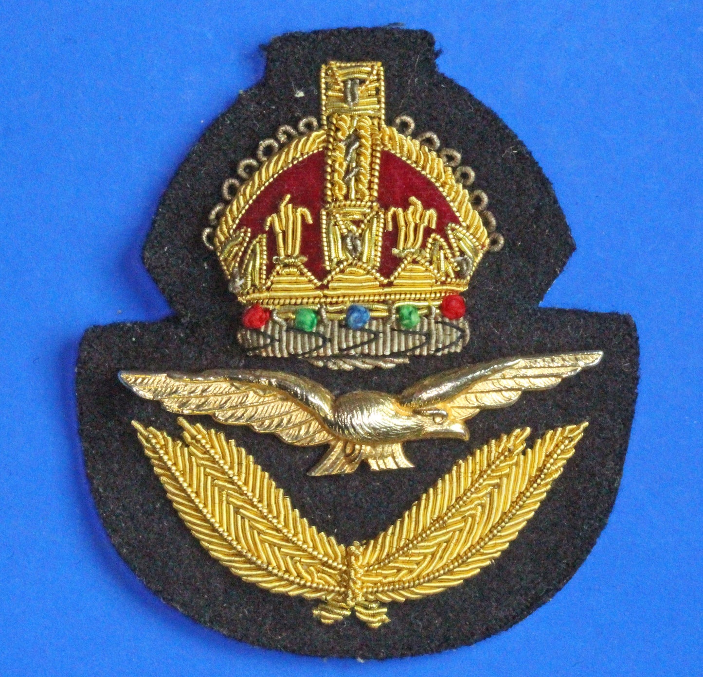 British Military Vintage - Royal Air force RAF Cap badge, King's Crown    [09/25 33247]