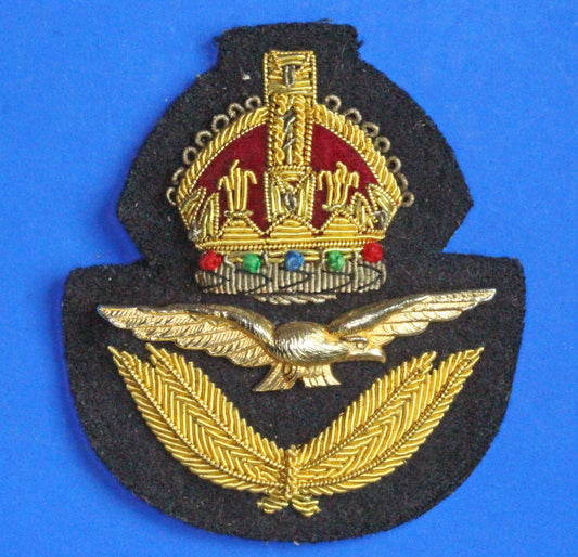 British Military Vintage - Royal Air force RAF Cap badge, King's Crown    [09/25 33247]