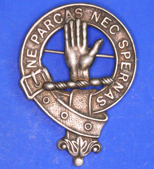 Vintage Scottish Clan Brooch /Bonnet Badge - Lamont   [10/25 33348]
