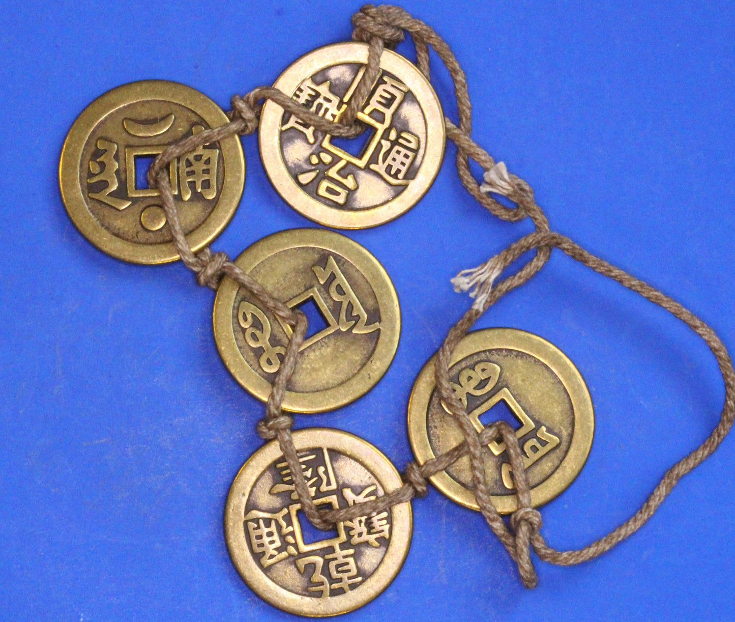 A string of 5 Vintage Brass Chinese Cash Coins, Various Emperors, 25mm   [10/25 33370]