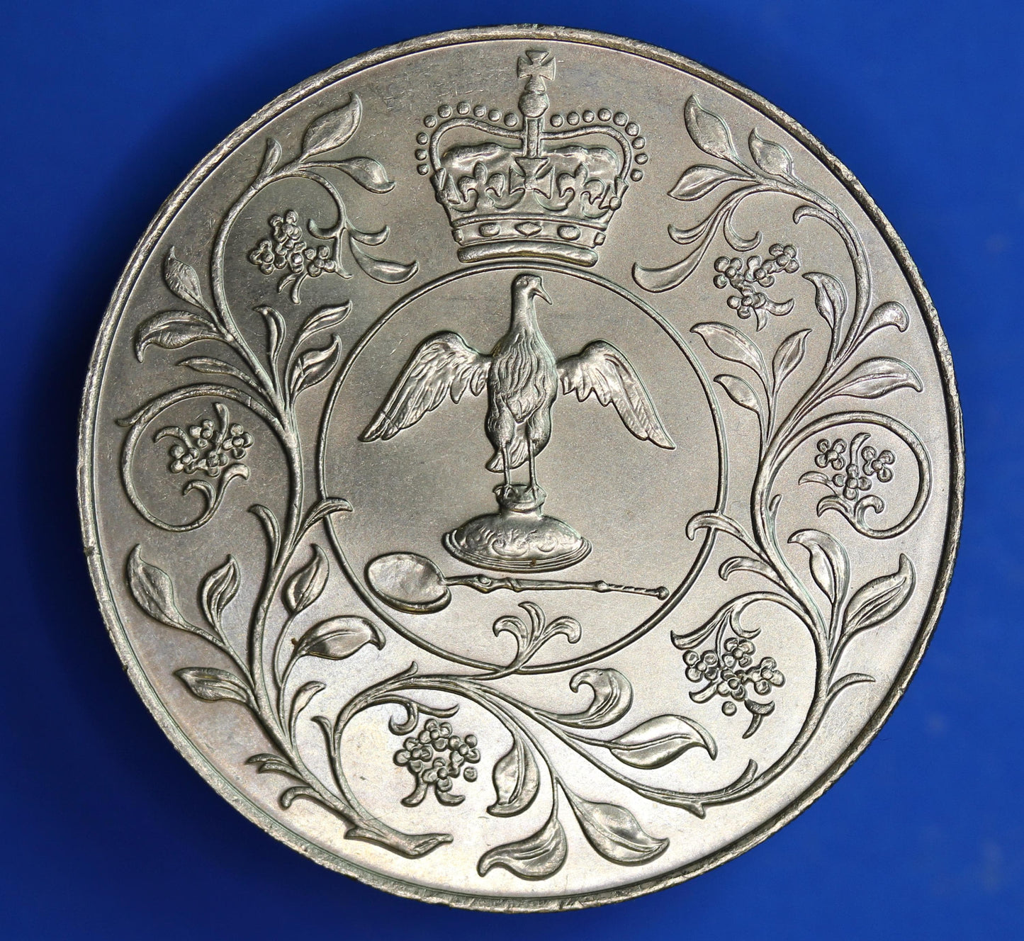 British Coin -  1977 Elizabeth II Coronation Crown, five shillings coin  [10/25 33433]