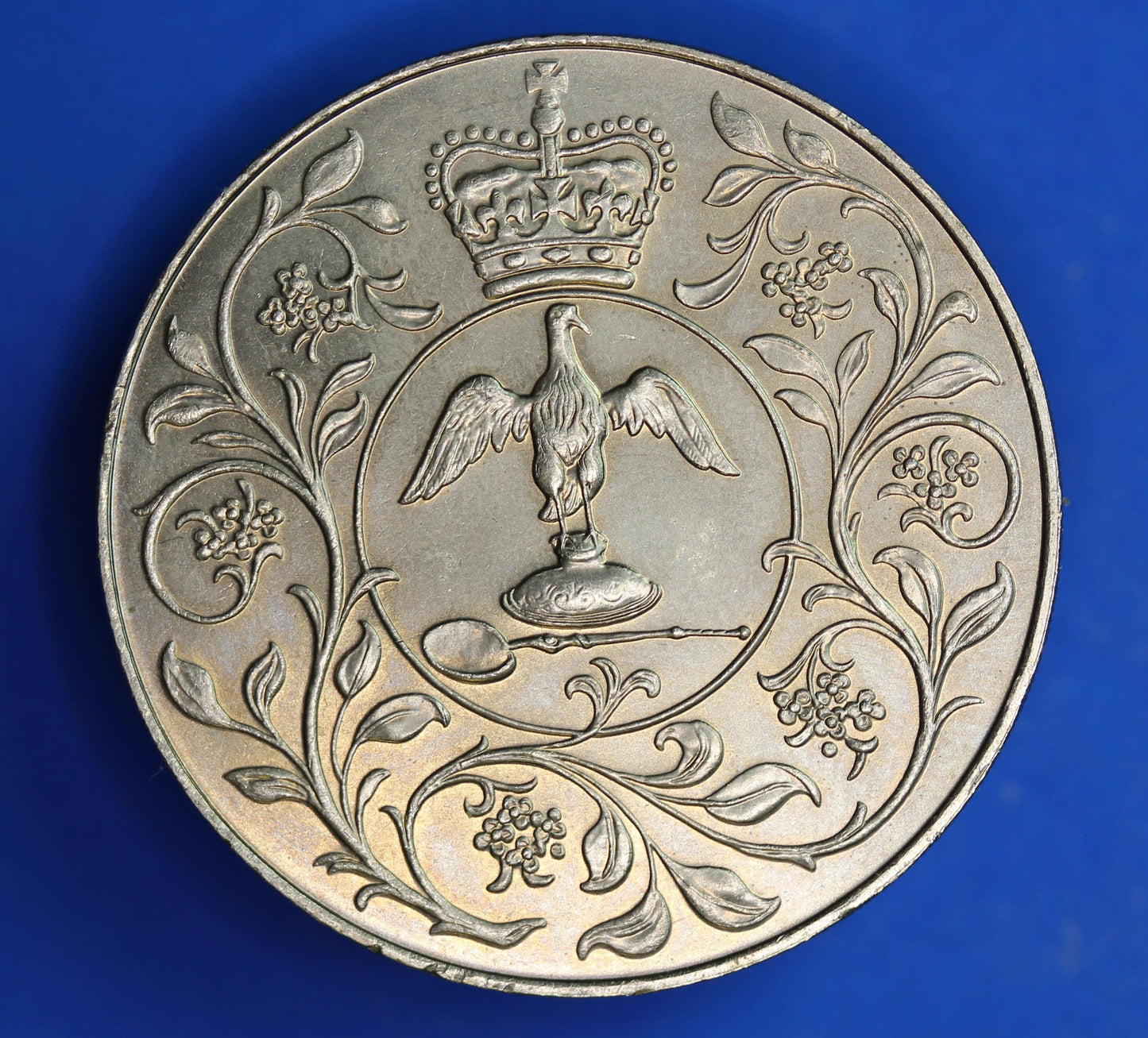 British Coin -  1977 Elizabeth II Coronation Crown, five shillings coin  [10/25 33434]