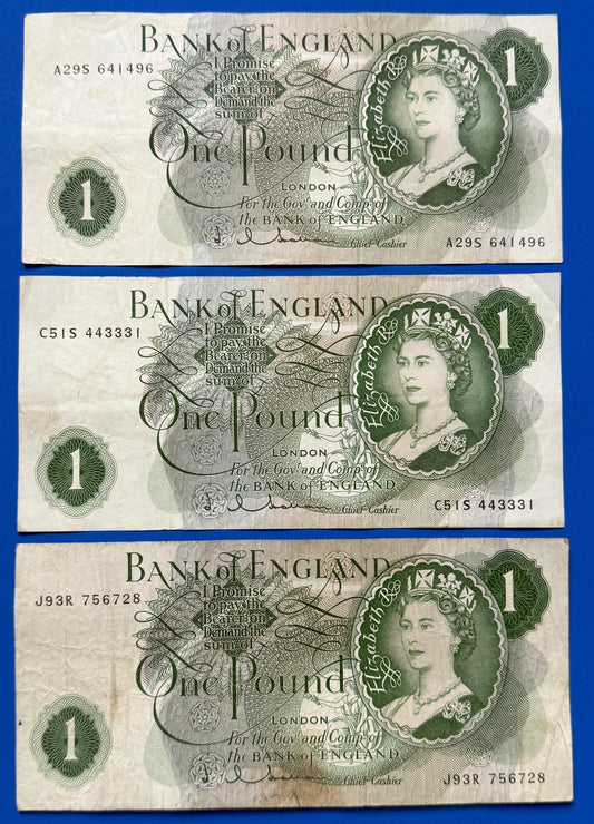 3x 1963 Bank of England One pound Hollom banknotes, Elizabeth II [12/25 32700]