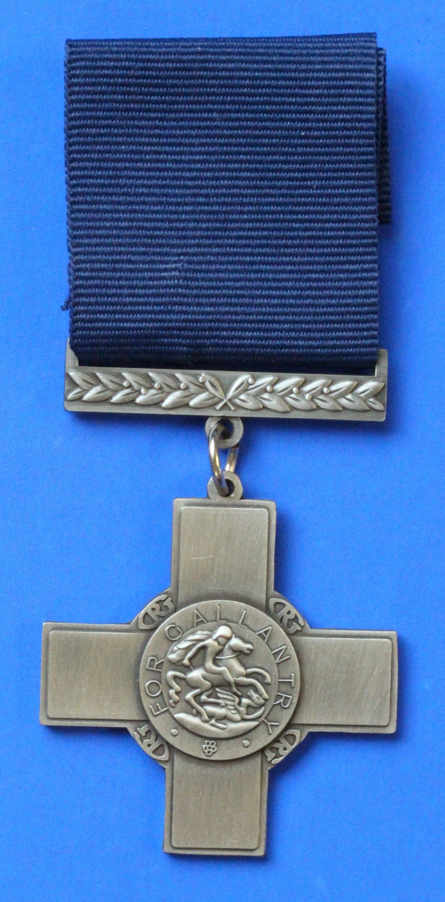 REPLICA British GEORGE CROSS G.C. Medal Gallantry Award                [11/25 33691]