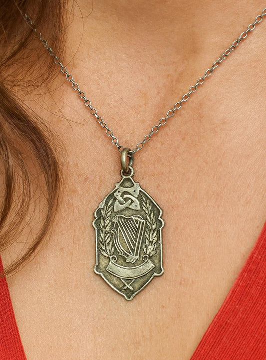 1962 Dublin silver Irish Dancing Medal, 35 mm 5.4g Hallmarked, Unnamed         [R07/25 30624]