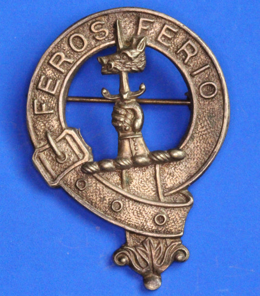 Vintage Scottish Clan Brooch /Bonnet Badge - Chisholm  [12/25 33468]
