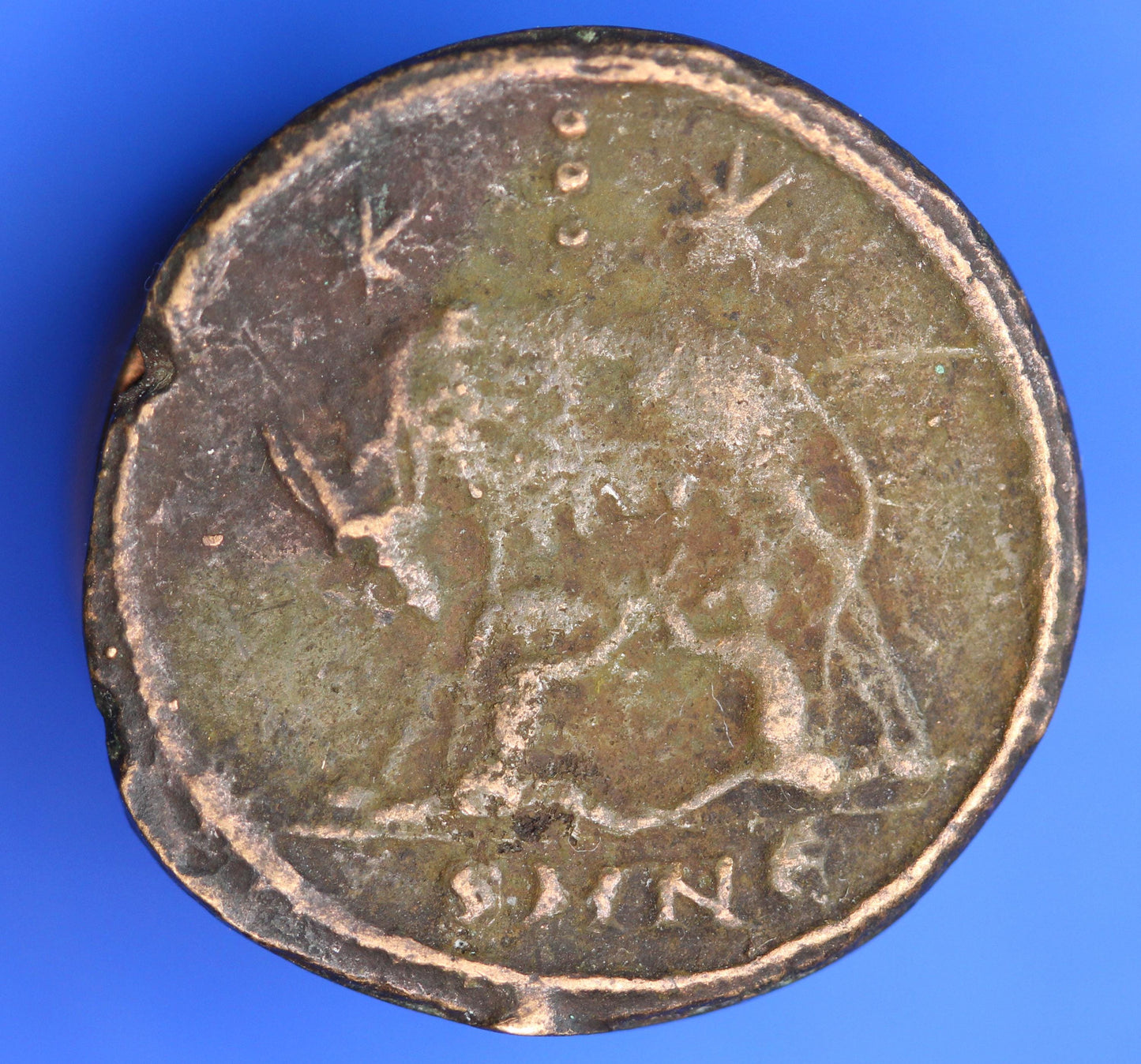 Roman bronze coin City Commemoratives, Follis, 330-331AD, 17mm   [12/25 33975]