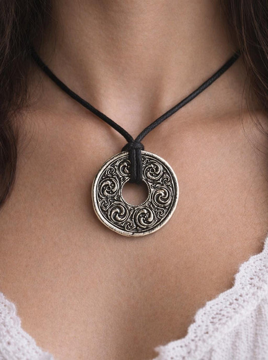 Celtic Interlaced Disc (36mm) Pendant, lead-free pewter with folder [CDPP]