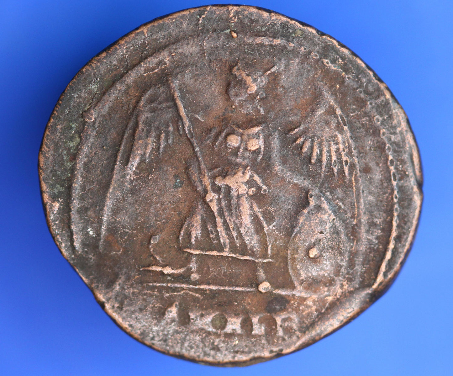 Roman bronze coin Constantine II AD 317-337, 19mm   [12/25 33979]