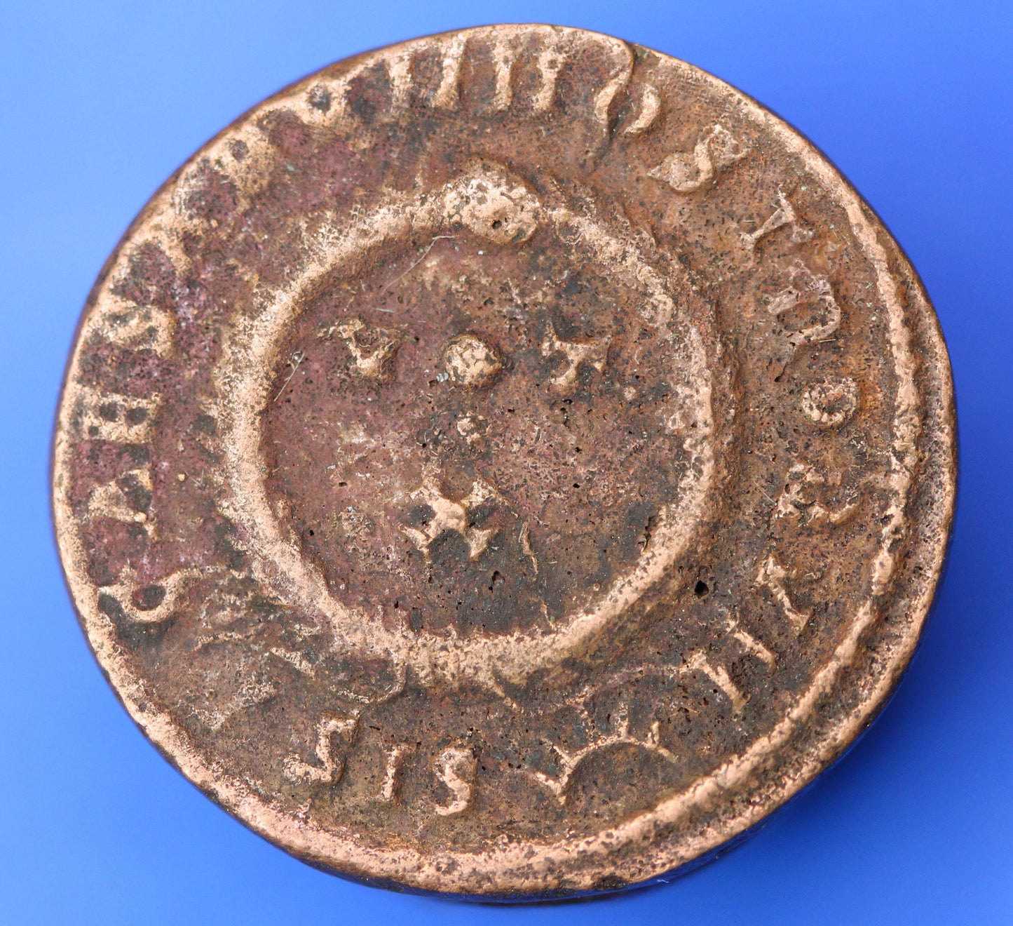 Roman bronze coin, 17mm   [12/25 33984]