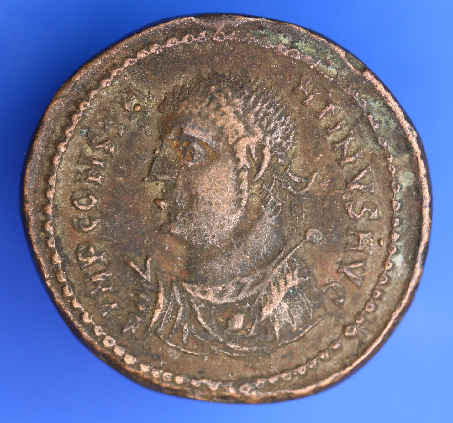 Roman bronze coin Constantine I AD 306-337, 18mm   [12/25 33985]