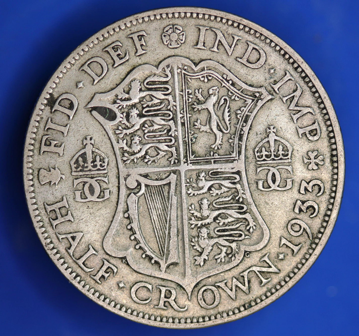 GENUINE British Coin -  1933 George V half crown, 50% silver coin  [01/26 34188]