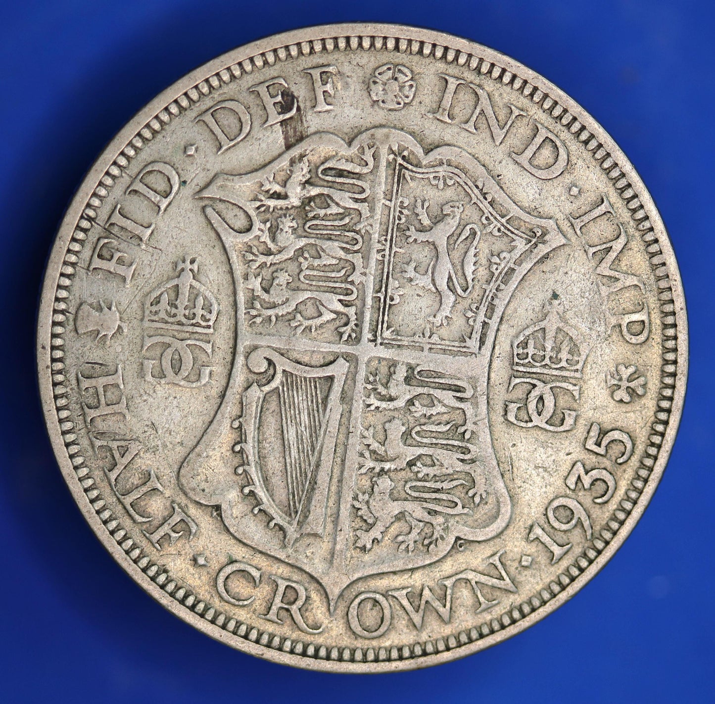 GENUINE British Coin -  1935 George V half crown, 50% silver coin  [01/26 34189]