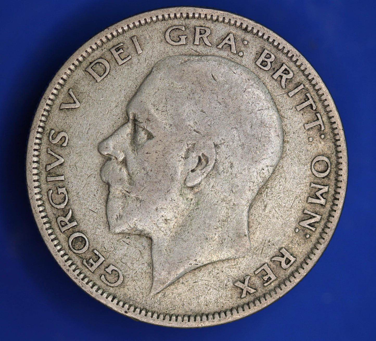 GENUINE British Coin -  1935 George V half crown, 50% silver coin  [01/26 34189]
