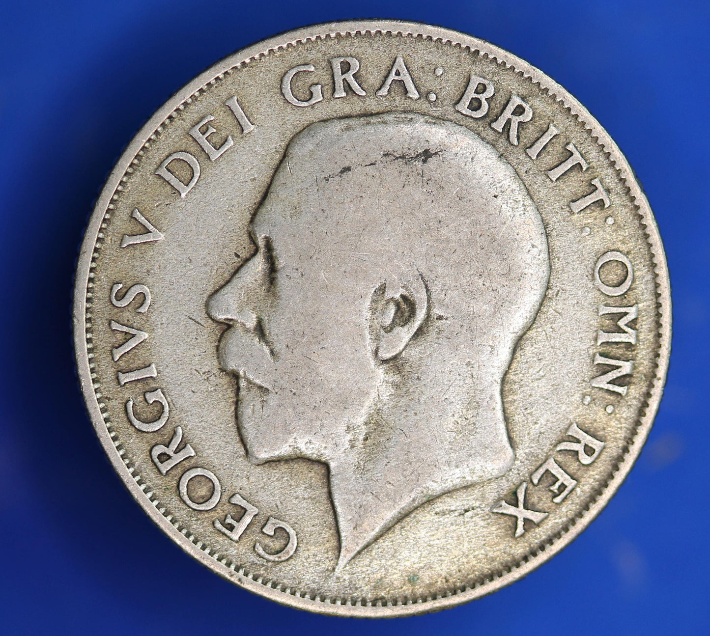 GENUINE British Coin -  1921 George V One Shilling, 50% silver coin  [01/26 34199]